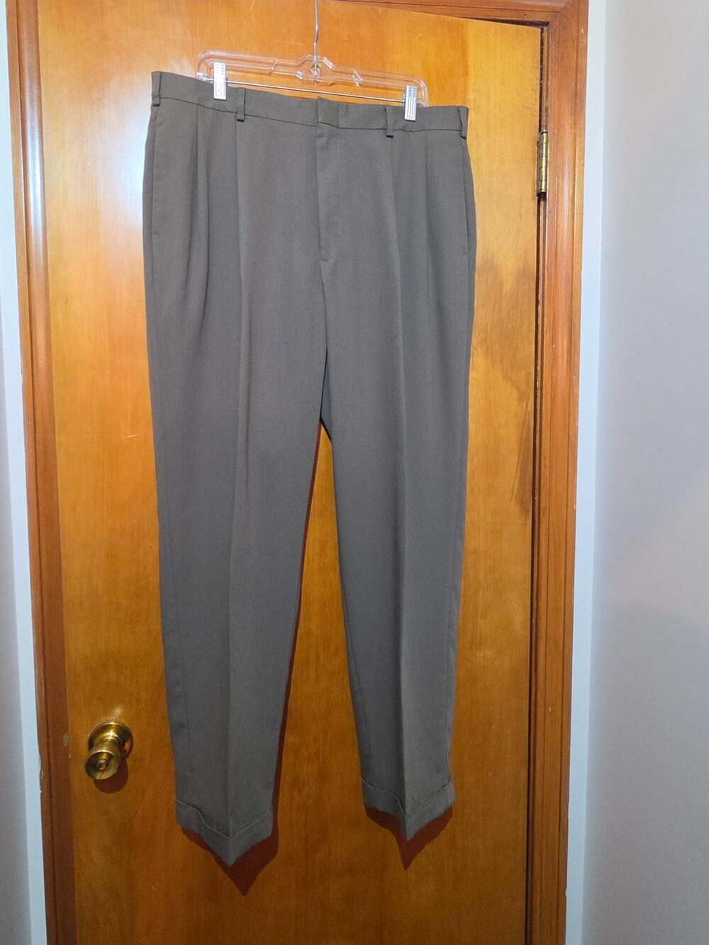 Vintage Levi’s Action Choice Pleated Cuffed Dress Pants Slacks Grey Brown 38x32